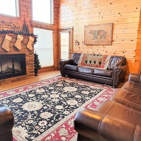 Treetop Tranquilty Sevierville Bagian luar foto