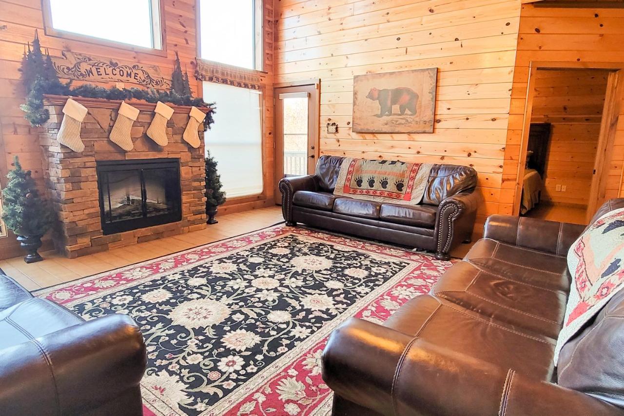 Treetop Tranquilty Sevierville Bagian luar foto