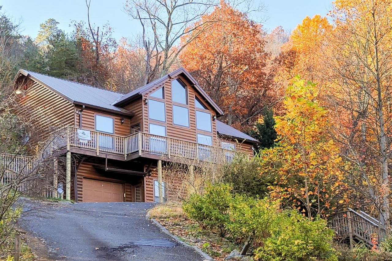 Treetop Tranquilty Sevierville Bagian luar foto