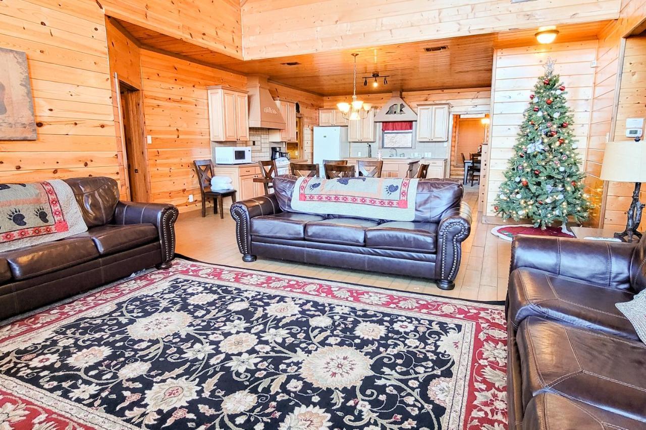 Treetop Tranquilty Sevierville Bagian luar foto